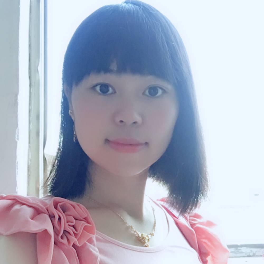 秦雨露的照片