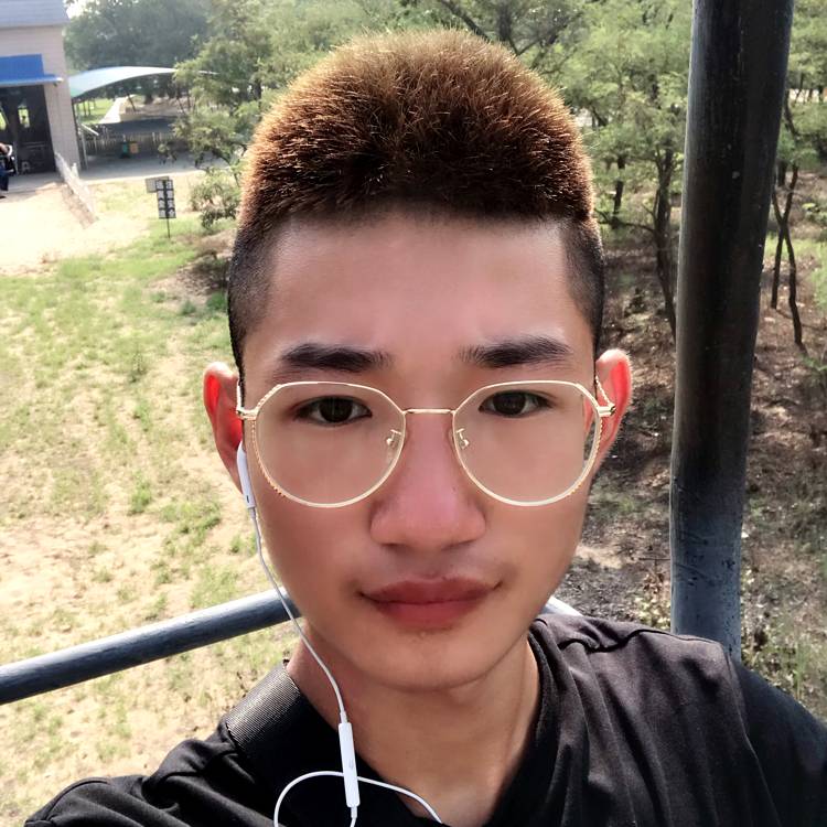 碧影挽手要减肥的照片