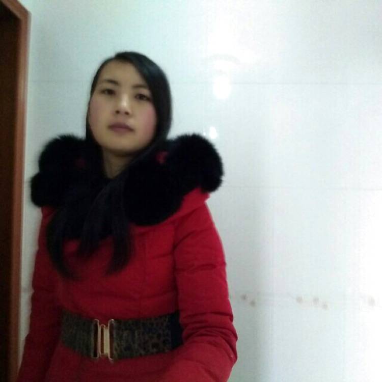 睫毛凝眸专一的照片