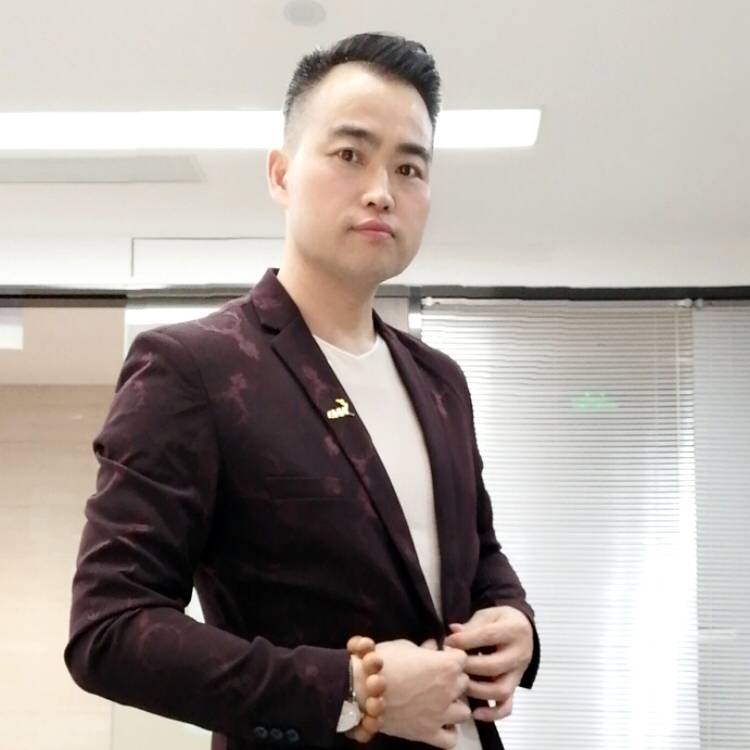 洛尘闻有魅力的照片