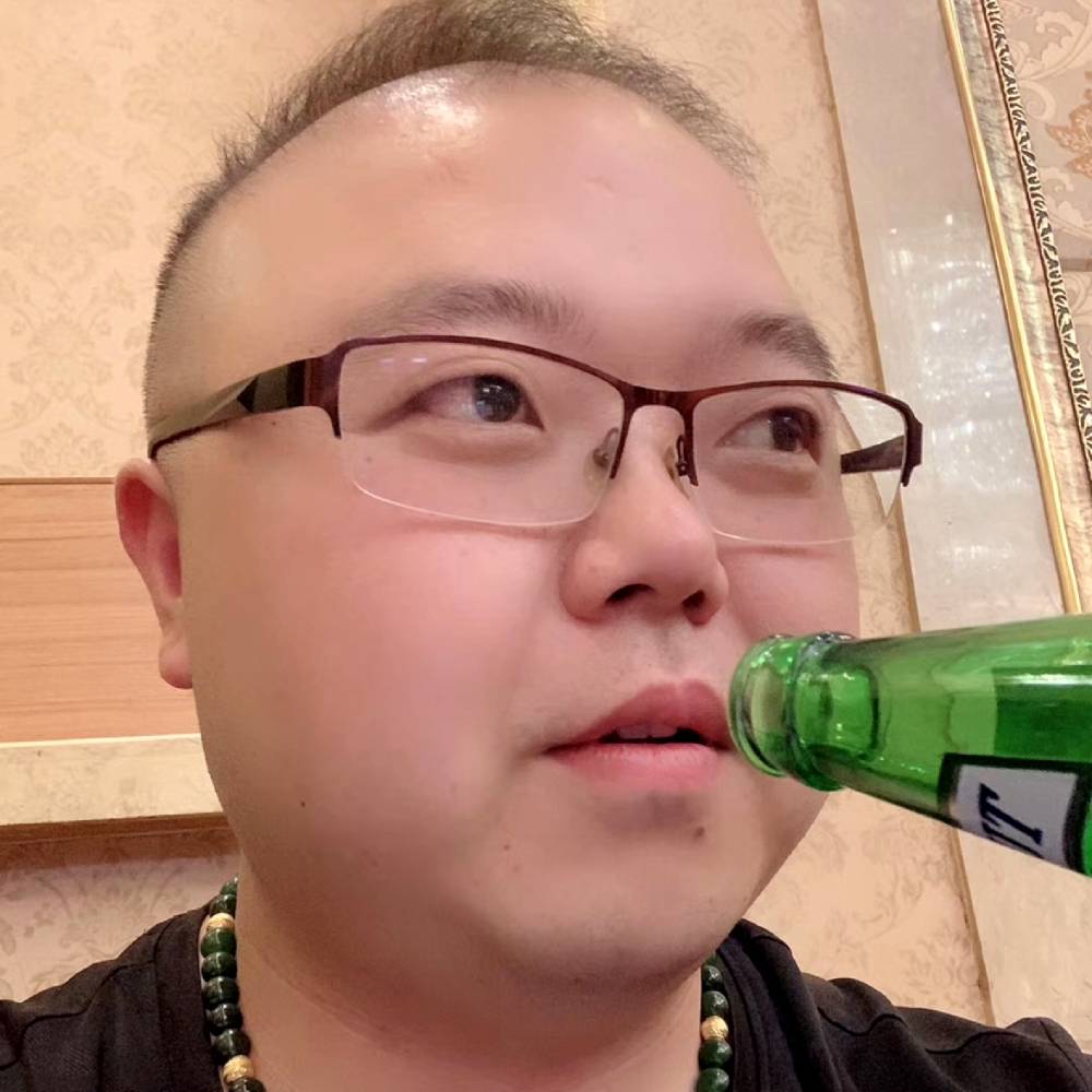 强健锋的照片