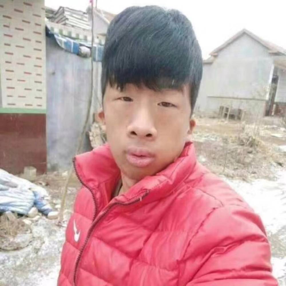 玉米相许默默的照片