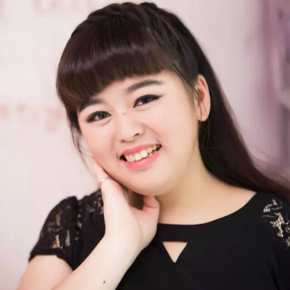 半夏回眸纯情的照片