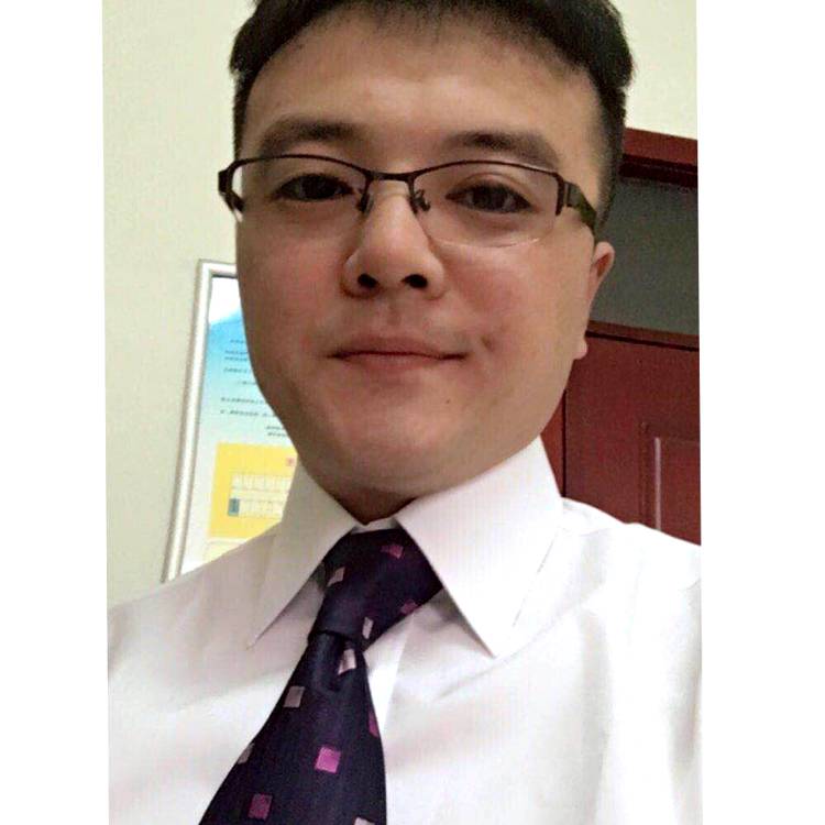 烟不离手，笑到痛的照片