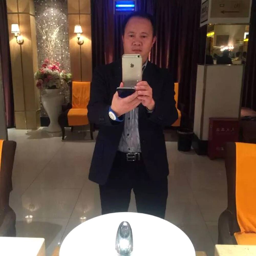 伶俐爱恋萝莉的照片