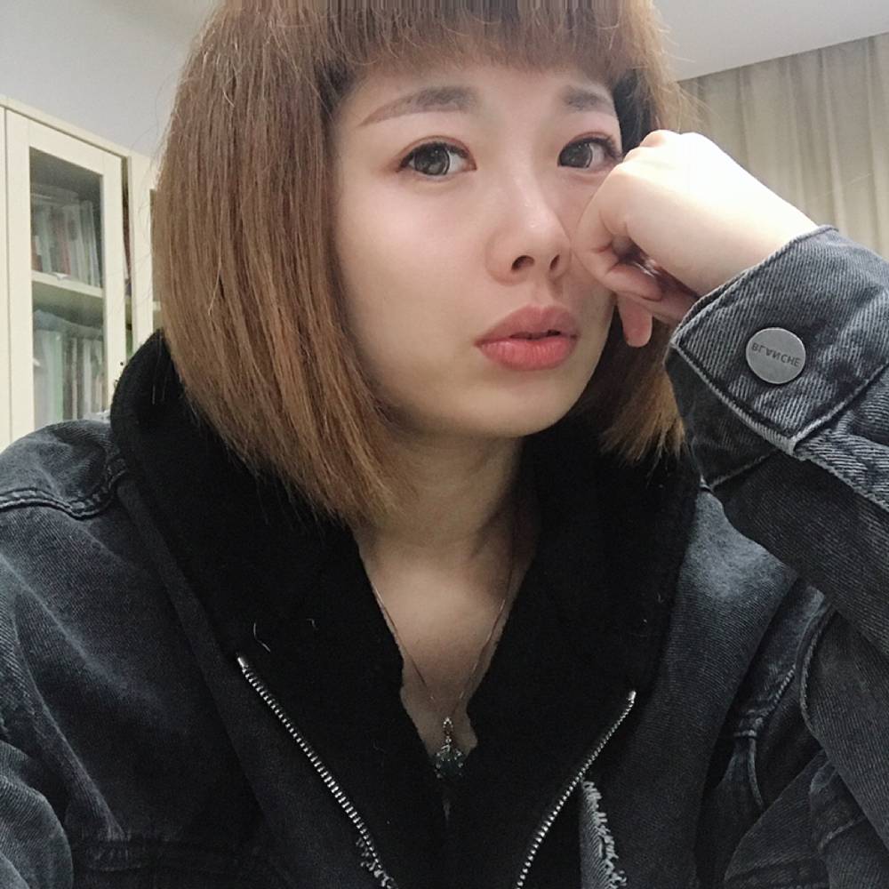 鳗鱼蹁跹瑞雪的照片