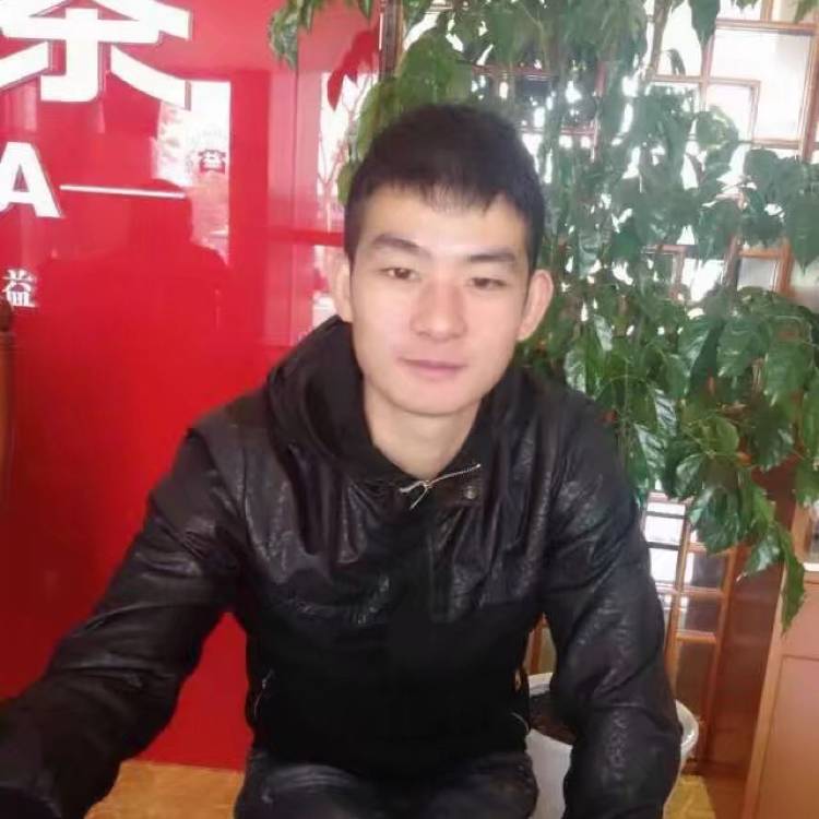 霓裳安静的照片