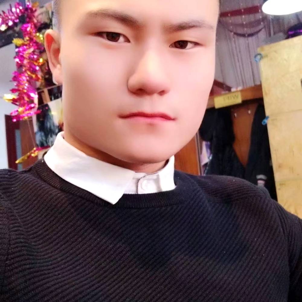 一个人深拥帅哥的照片