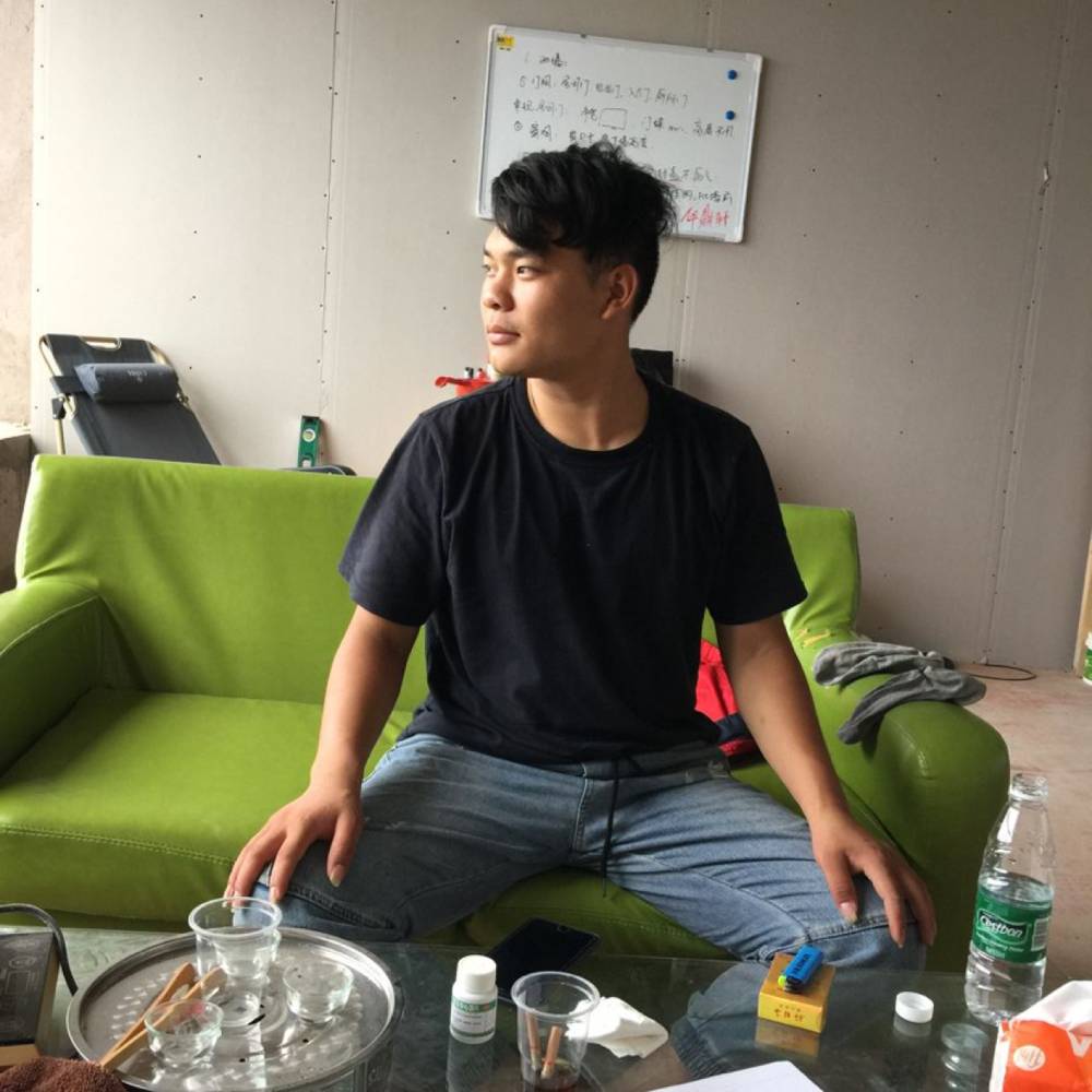独自伤神。的照片