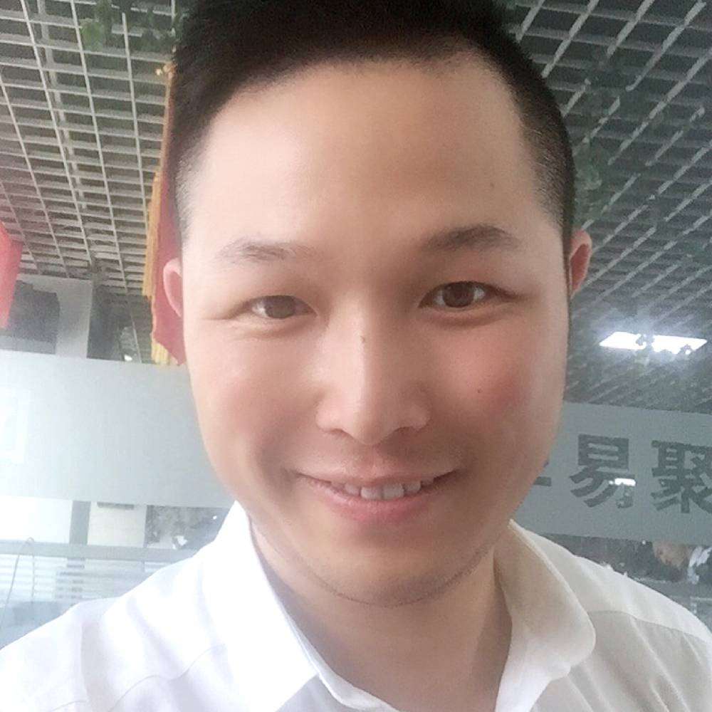 大炮魁梧的照片