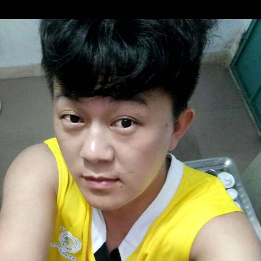 小蝴蝶蹙眉苹果的照片