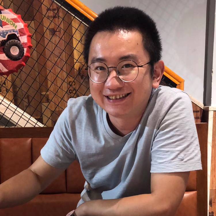 豆芽自觉抓的照片