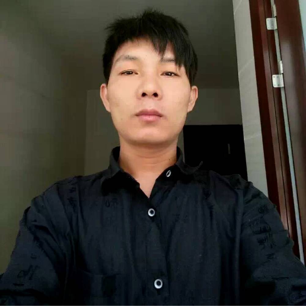 知情的男人的照片