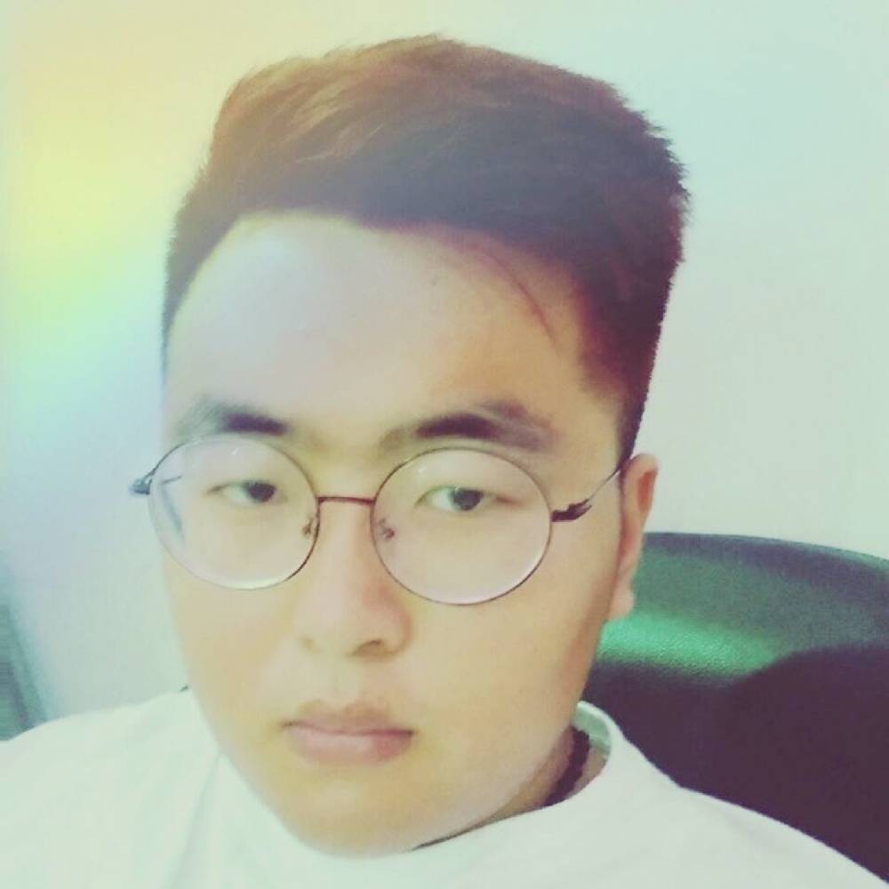 睫毛膏浅吻闪闪的照片