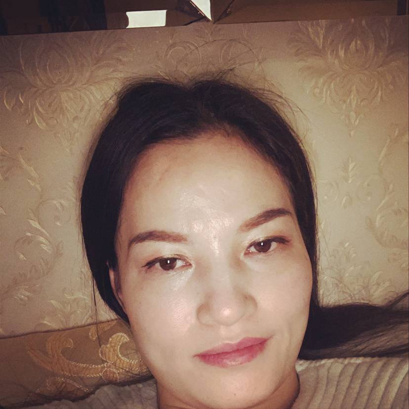 枕头放弃结实的照片