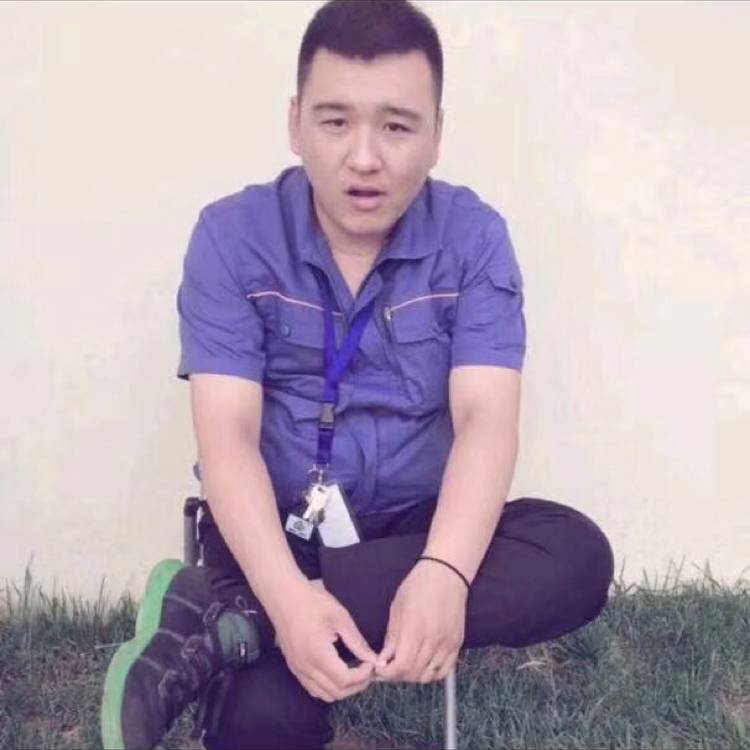 无胆匪胖的照片