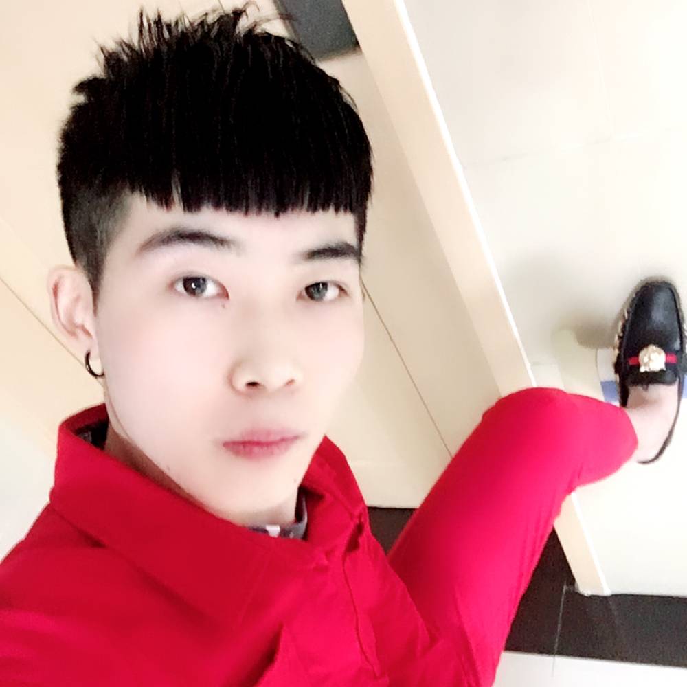 石宇豪的照片