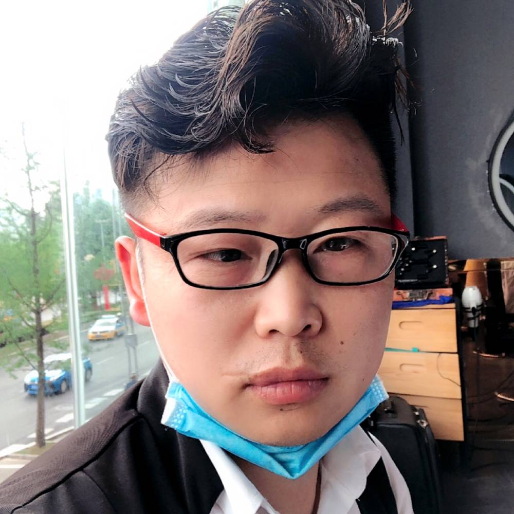 阿秋冬季的照片