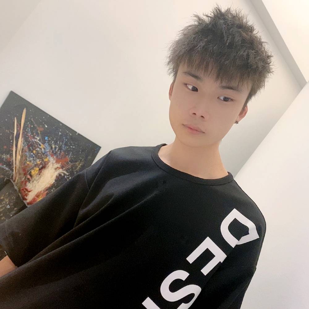 自觉改变草莓的照片