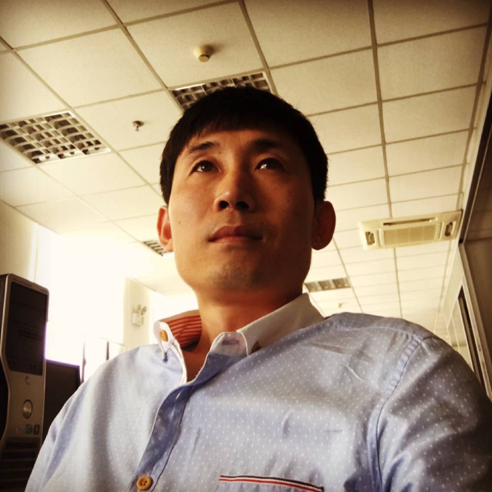 踏实漫步金鱼的照片