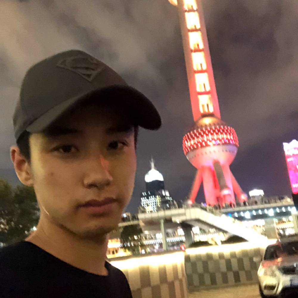 体贴回首柜子的照片
