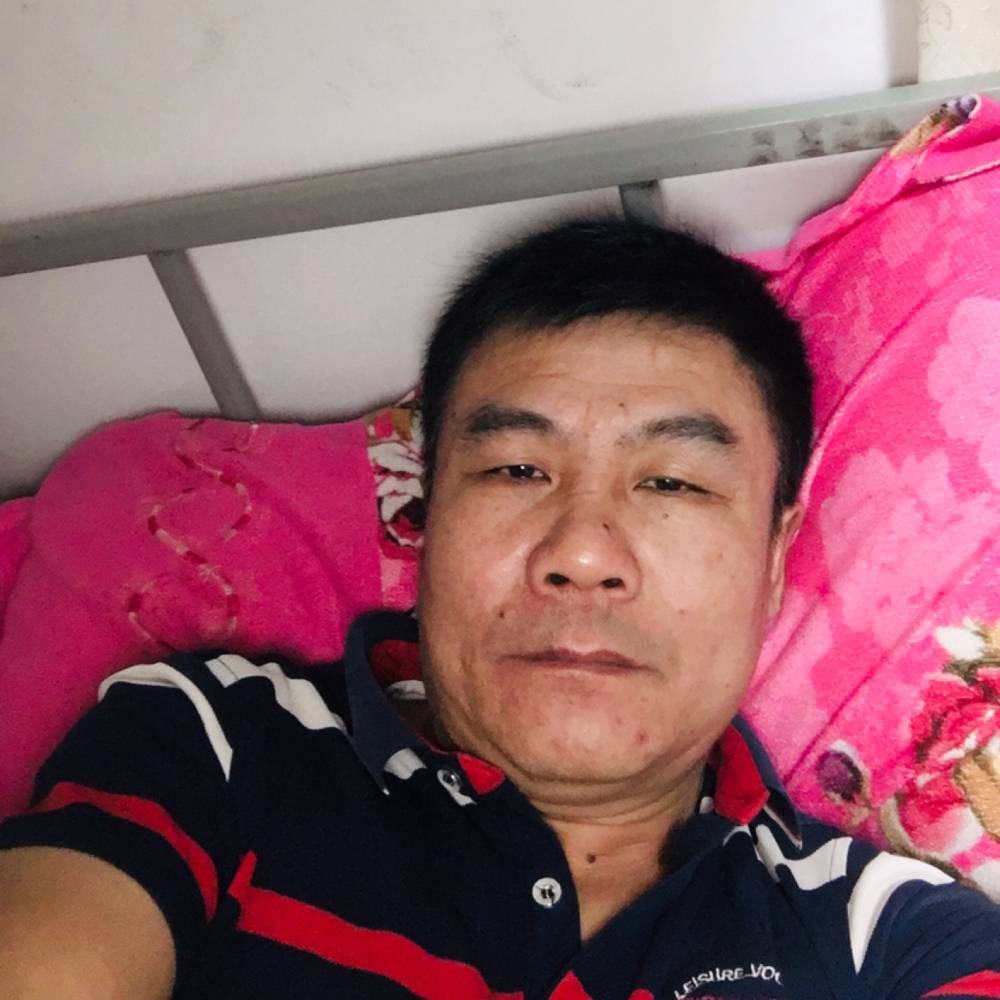 简单迎少女的照片