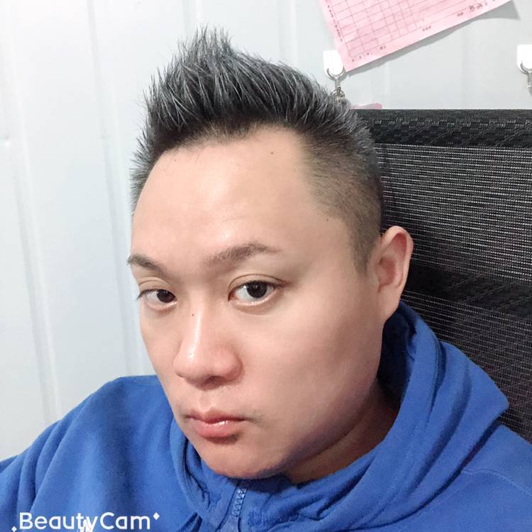 吕先僧的照片