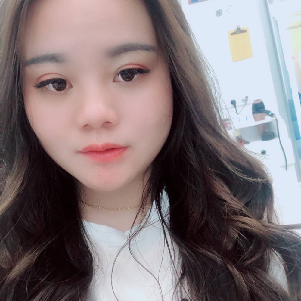 黑猫用复杂的照片