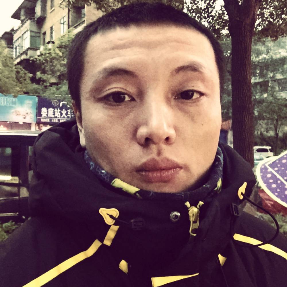 肖梁博的照片