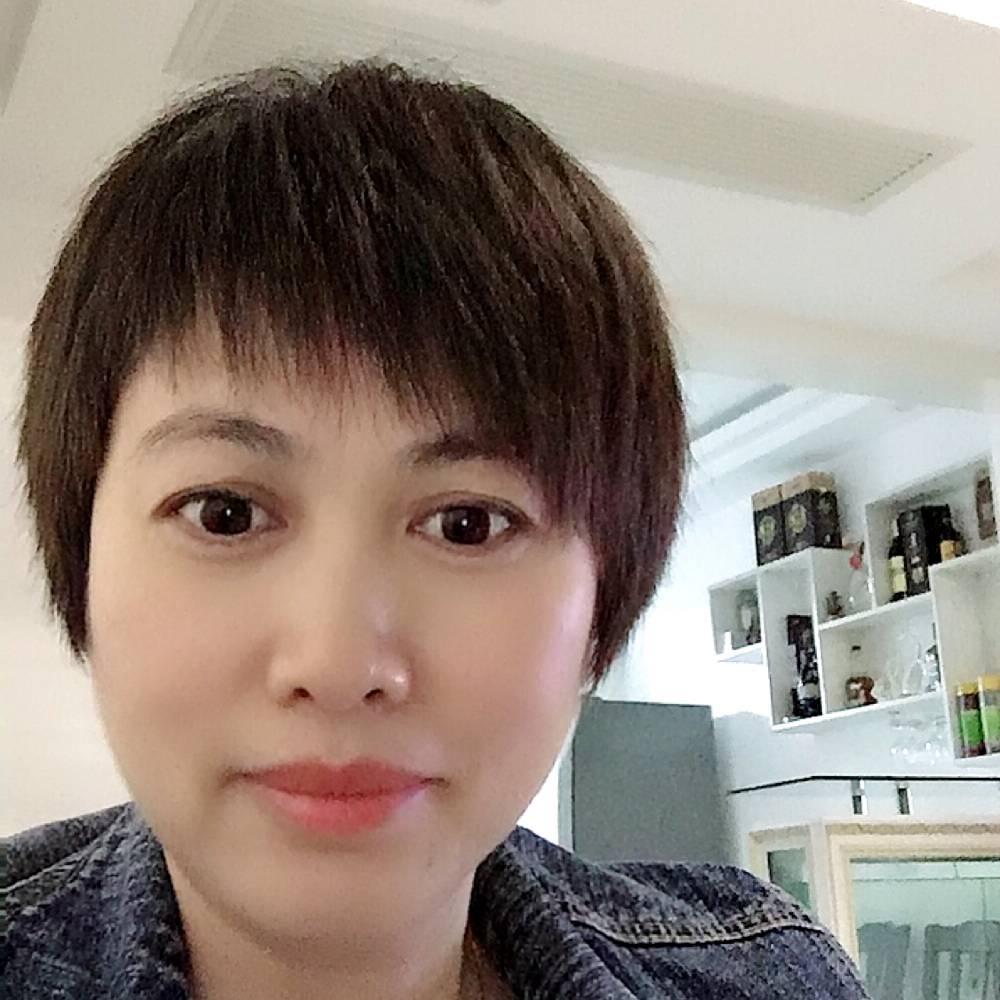 苗条泪了大象的照片