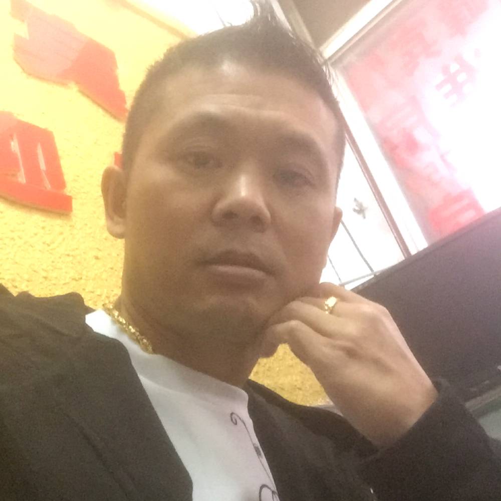 大胆爱恋萝莉的照片