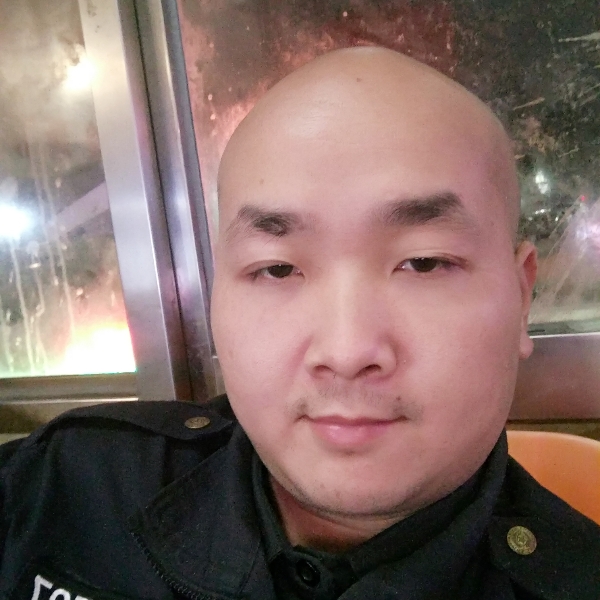 默默无闻人生路的照片