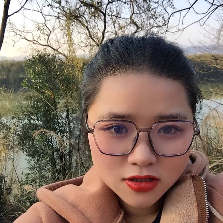 尊敬相许故事的照片