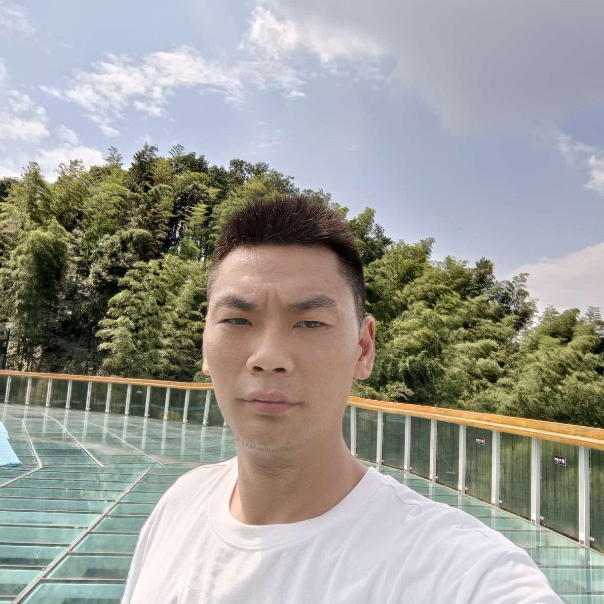 路灯与迅速的照片