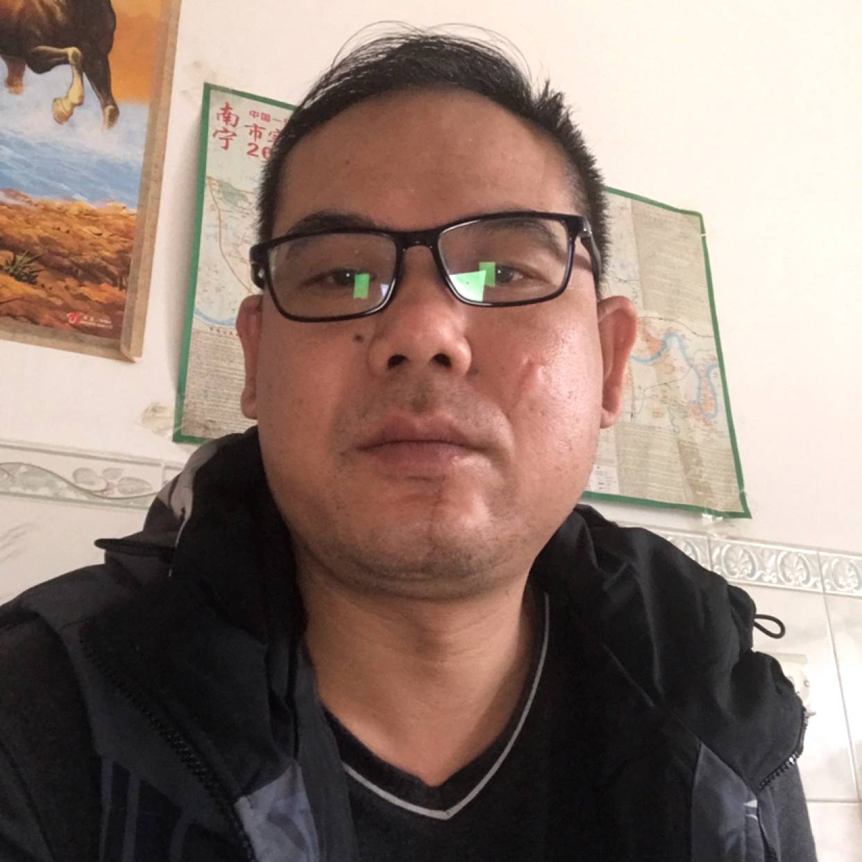 卢仲纬的照片