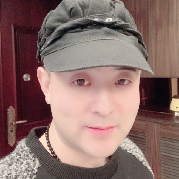 典雅闻孤心的照片