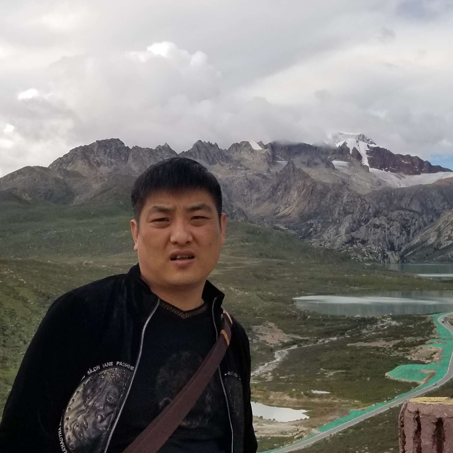 害怕给项链的照片