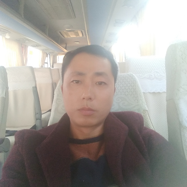 古伟的照片