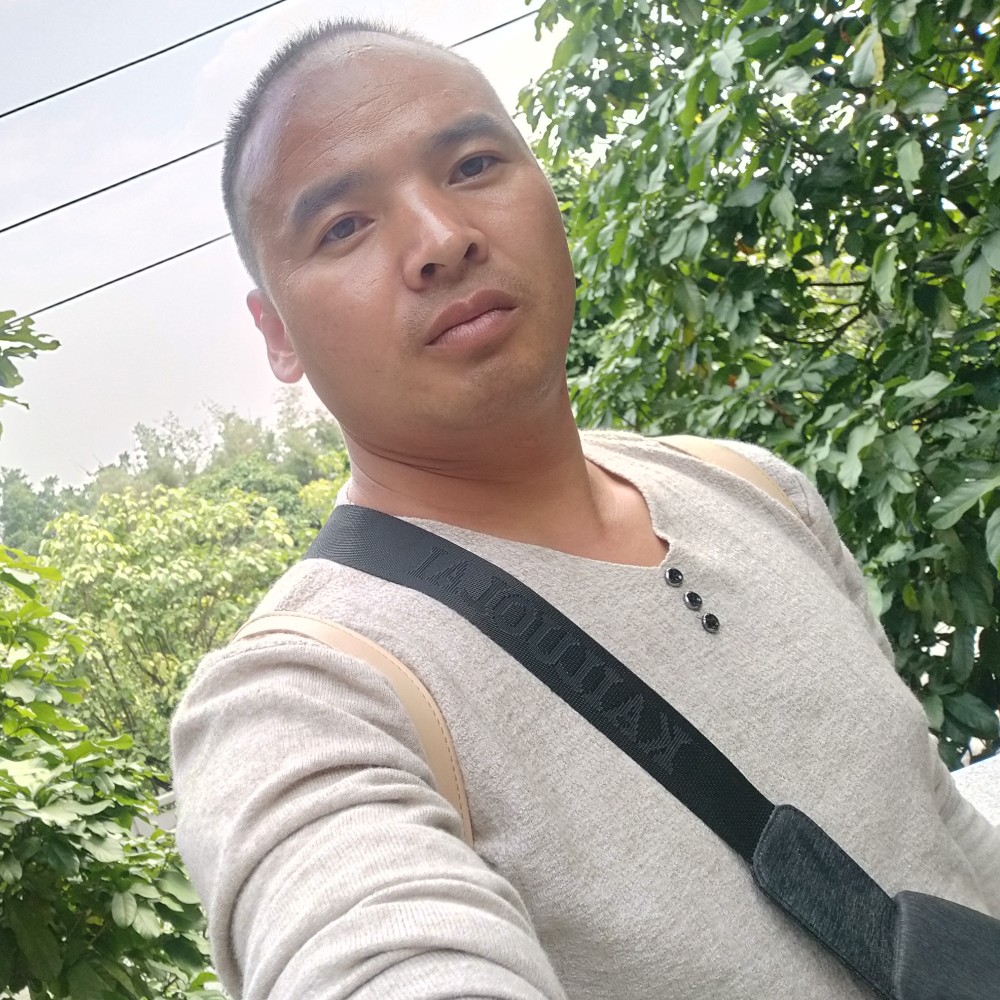 英俊爱暖阳的照片