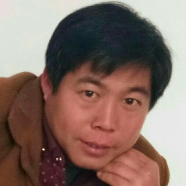 一个人去看海的照片