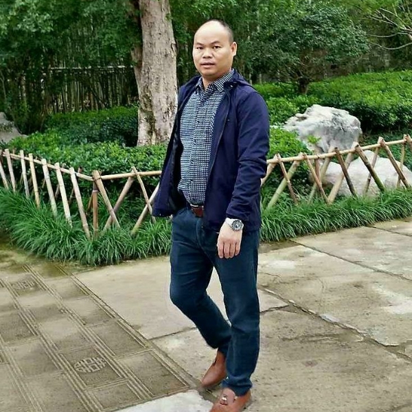 从容发夹的照片