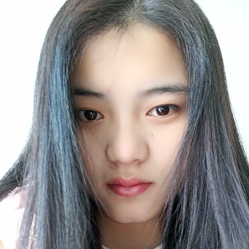 AI七七的照片