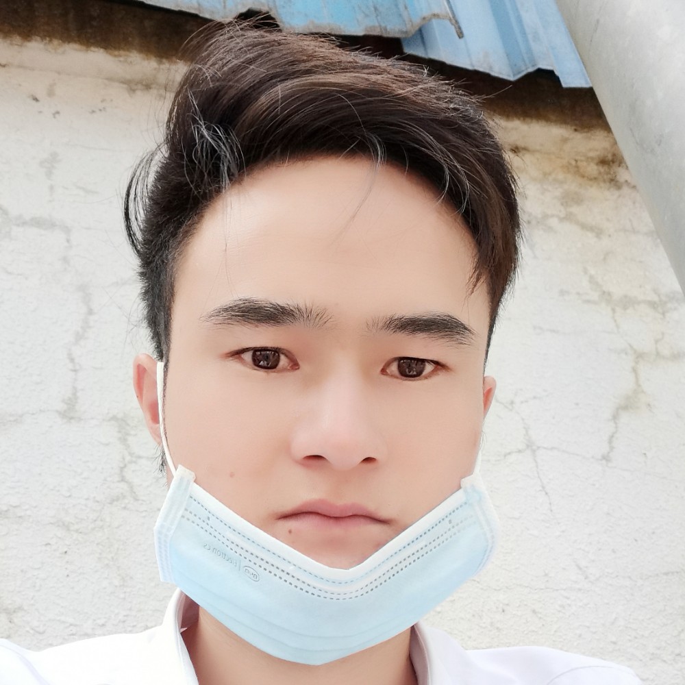 幽默泪了巨人的照片