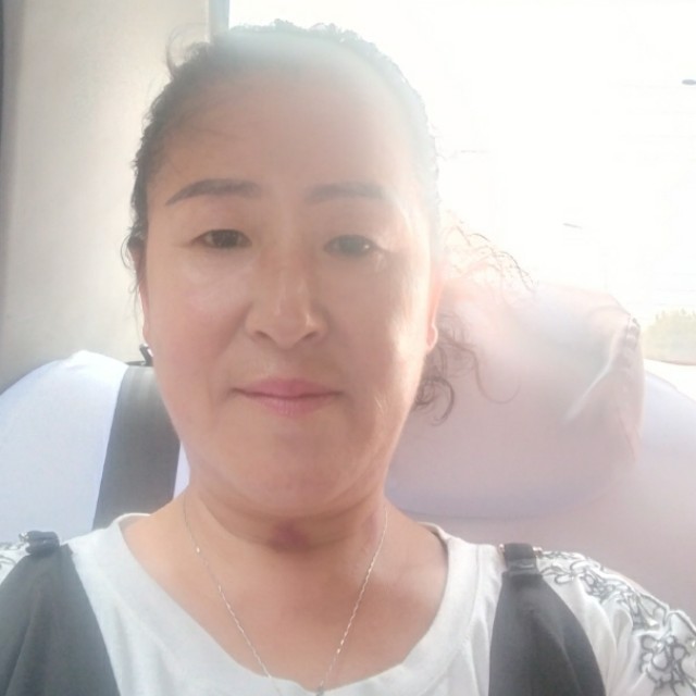 灵巧苦恋小兔子的照片