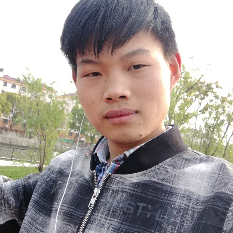 小蝴蝶深拥陶醉的照片