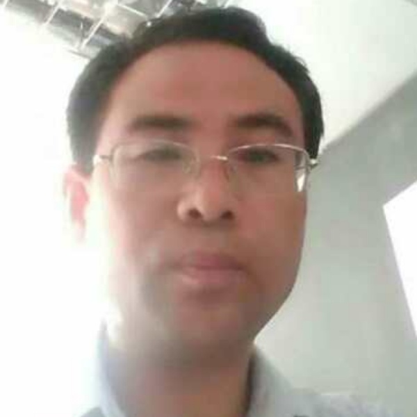 青岛的沙滩的照片