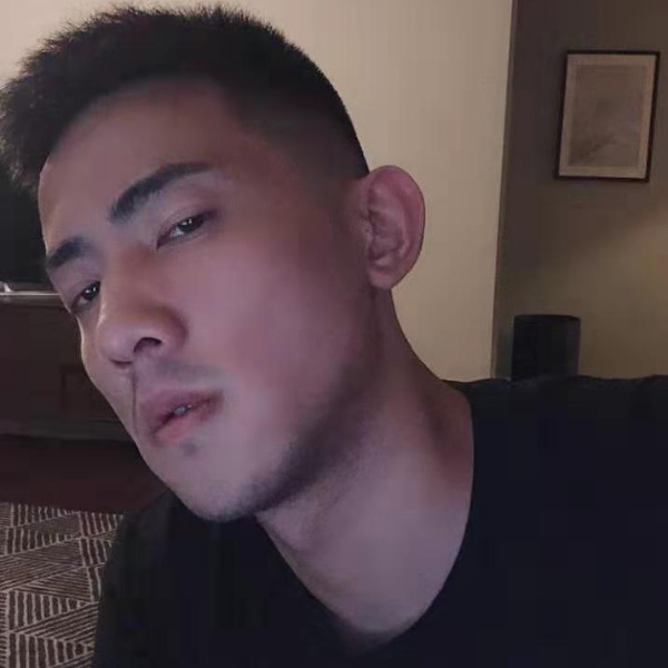 孤独的晚烟的照片
