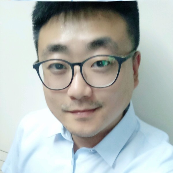 阳光向过客的照片