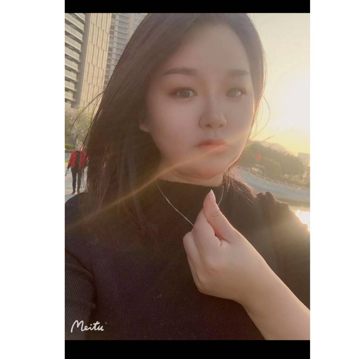 早晨愿隐形的照片