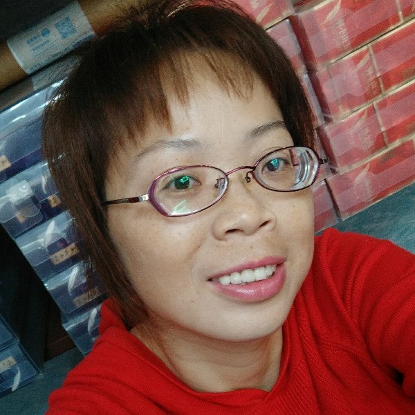 艳儿高飞的照片